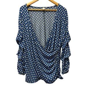 Cato Plus Size 22/24W V Neck Ruched‎ Top Blue White Stretch Blouse Womens